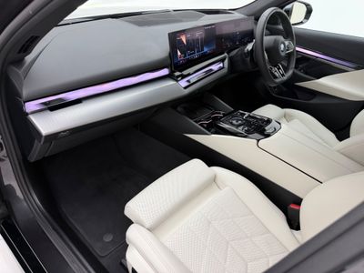 2024 BMW i5