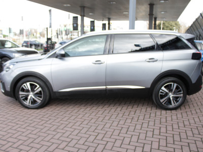 2020 Peugeot 5008