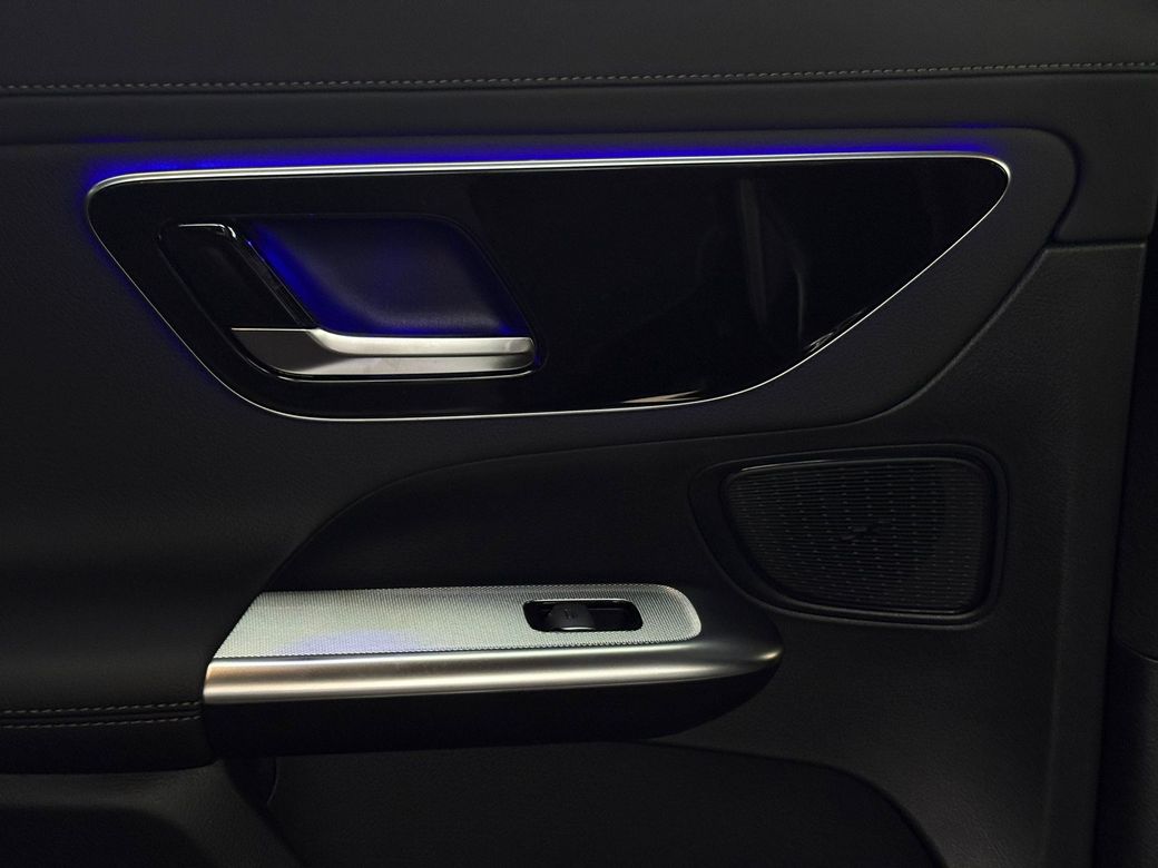 2025 Mercedes-Benz GLC Class