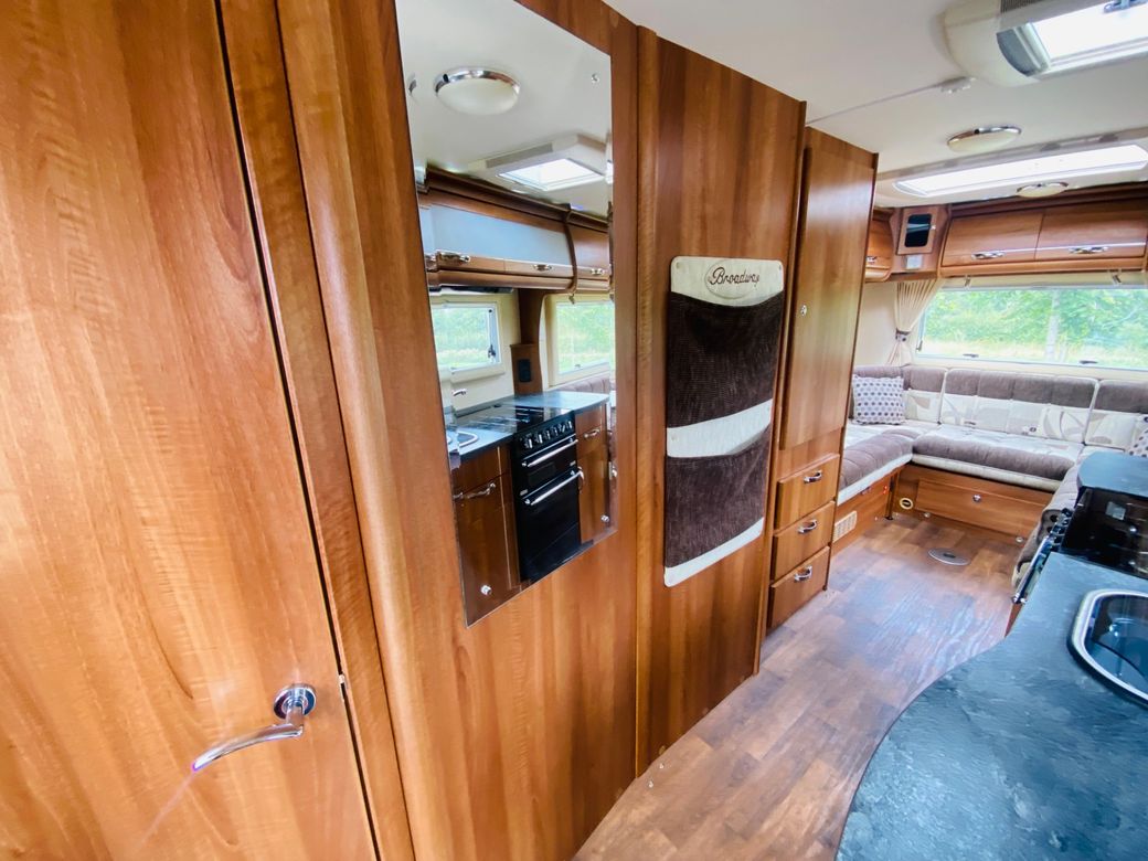 2013 AUTOSLEEPER BROADWAY LOW PROFILE R.H.D 