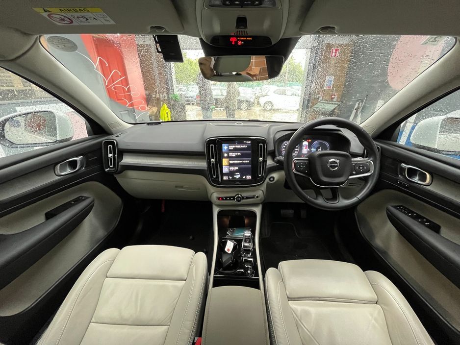 2022 Volvo XC40