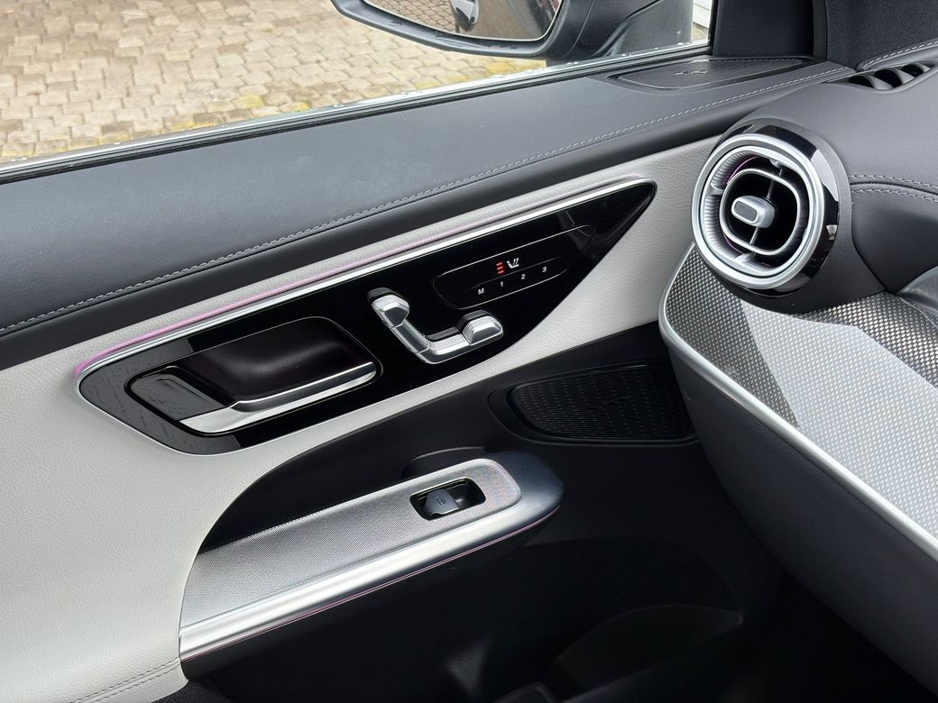 2025 Mercedes-Benz GLC Class