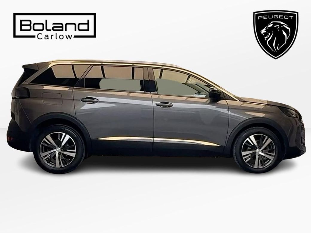 2022 Peugeot 5008