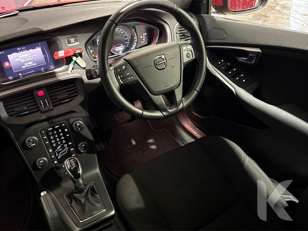 2018 Volvo V40