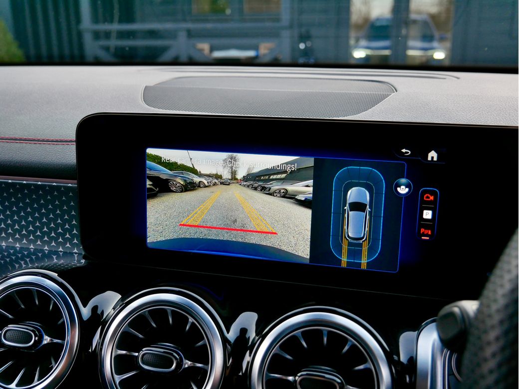 2025 Mercedes-Benz EQB