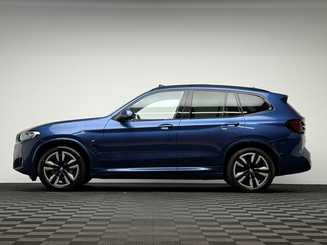 2022 BMW iX3