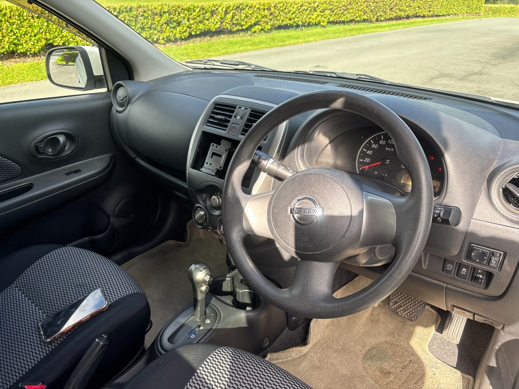 2017 Nissan March