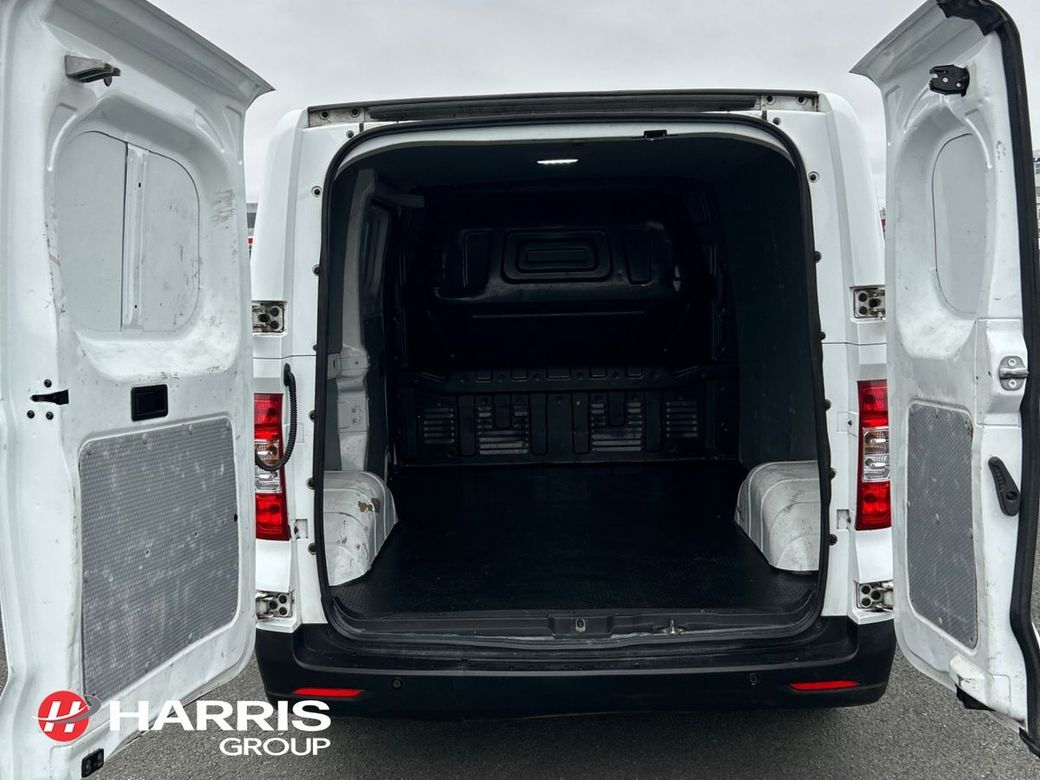 2022 White Maxus eDELIVER 3
