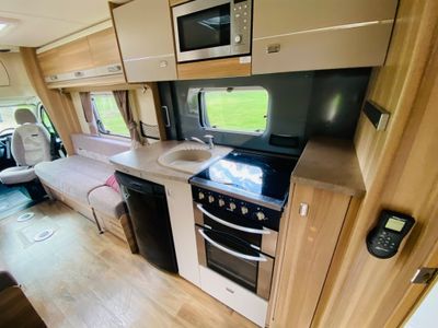 2013 BESSACARR 442 LOW PROFILE R.H.D