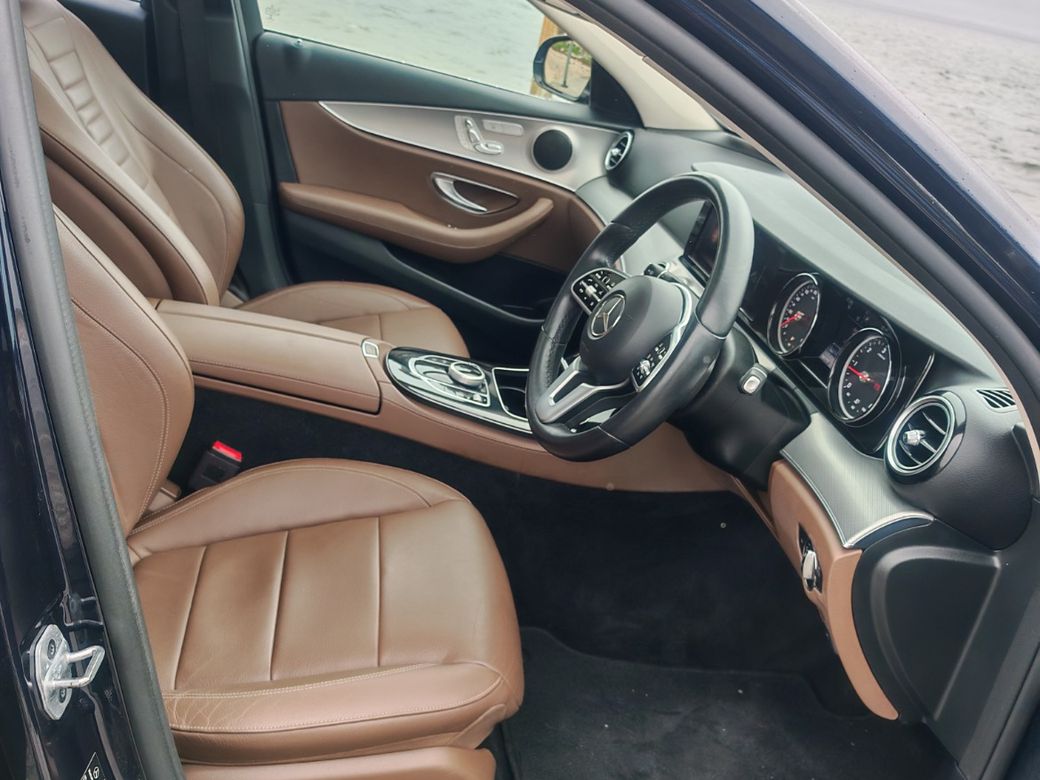2019 Mercedes-Benz E 220