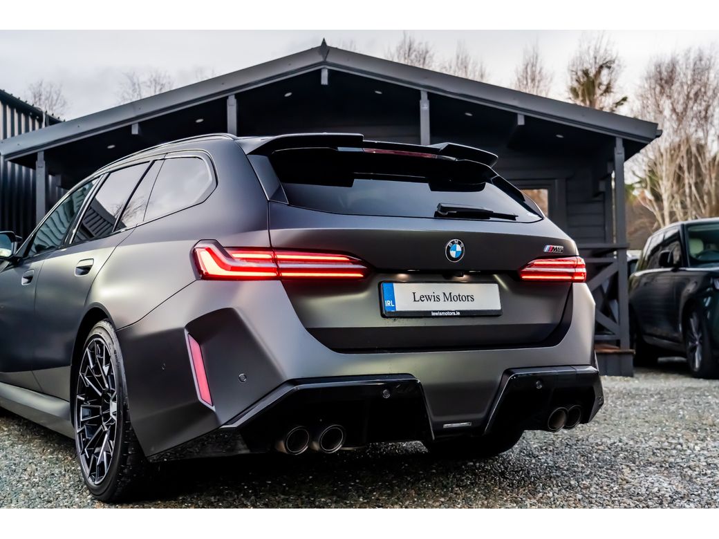 2025 BMW M5
