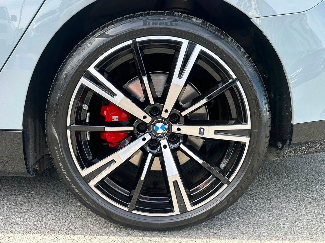2026 BMW i5