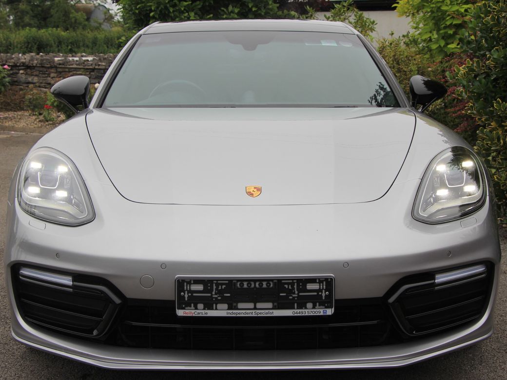 2020 Porsche Panamera