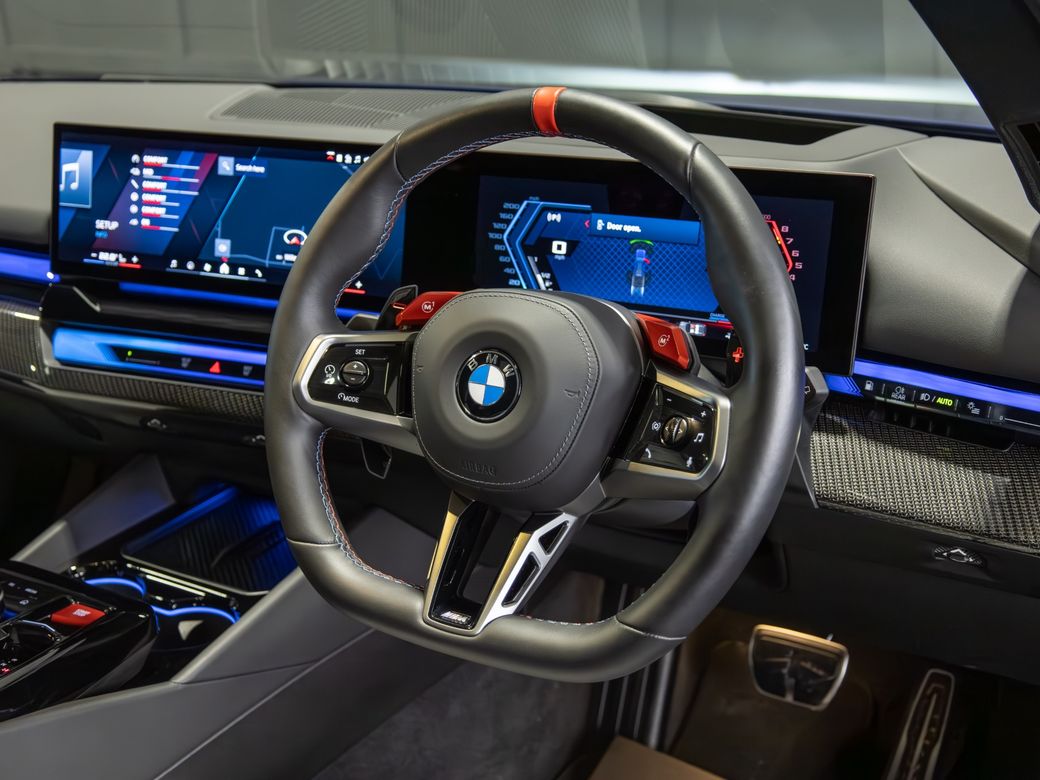 2025 BMW M5