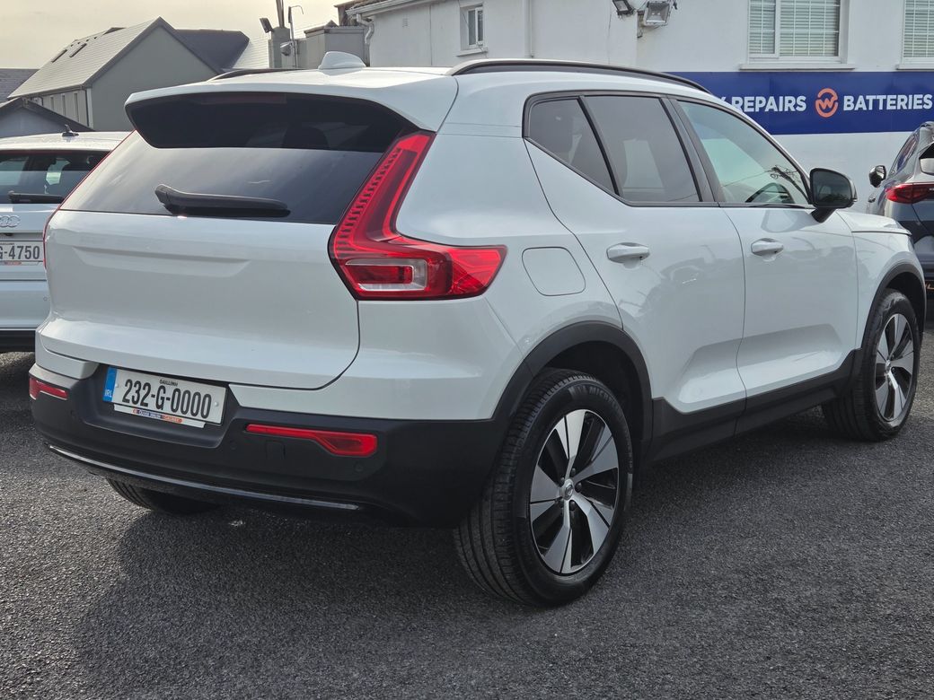 2023 Volvo XC40