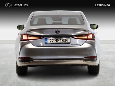 2022 Lexus ES 300h