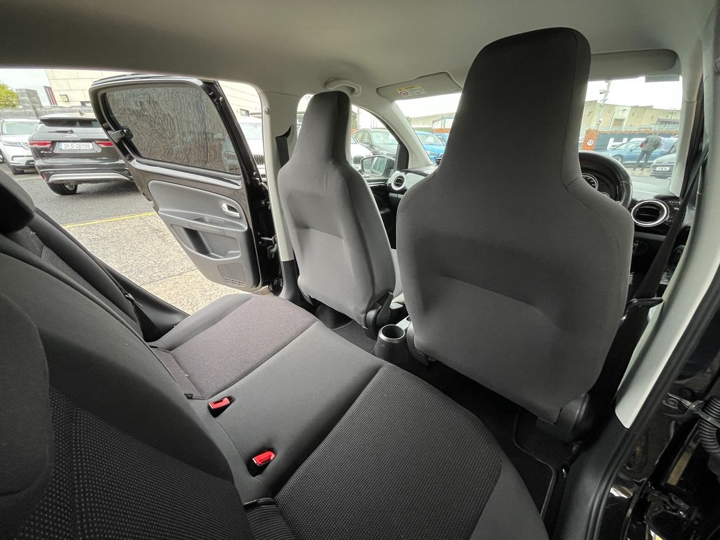 2016 Volkswagen up!