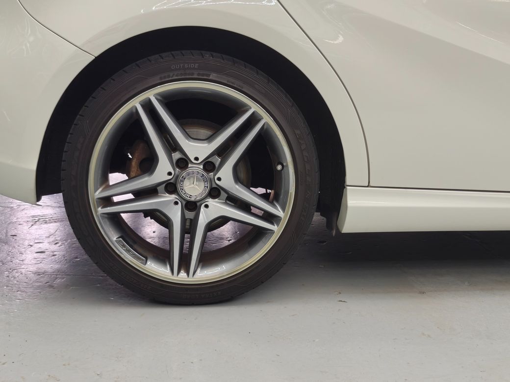 2015 Mercedes-Benz A 180