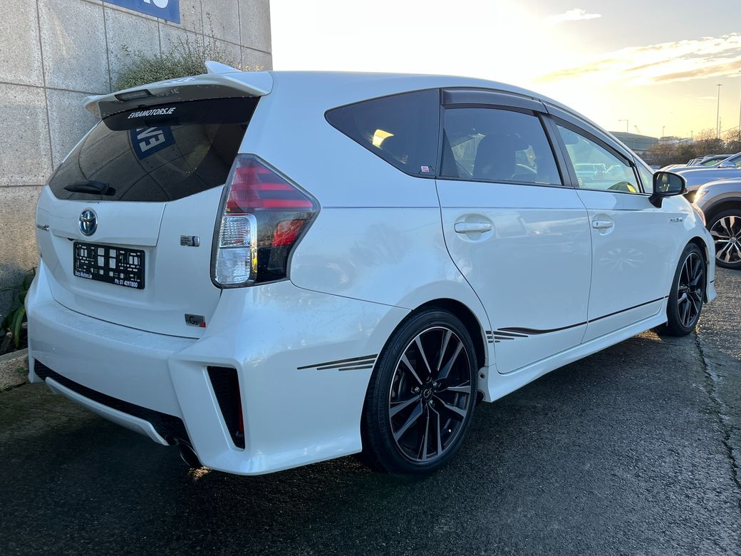 2015 Toyota Prius Alpha