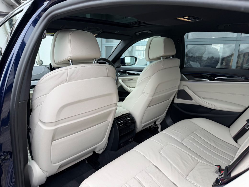 2022 BMW 5 Series
