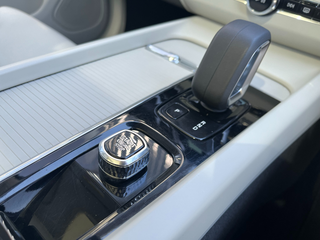 2022 Volvo XC60