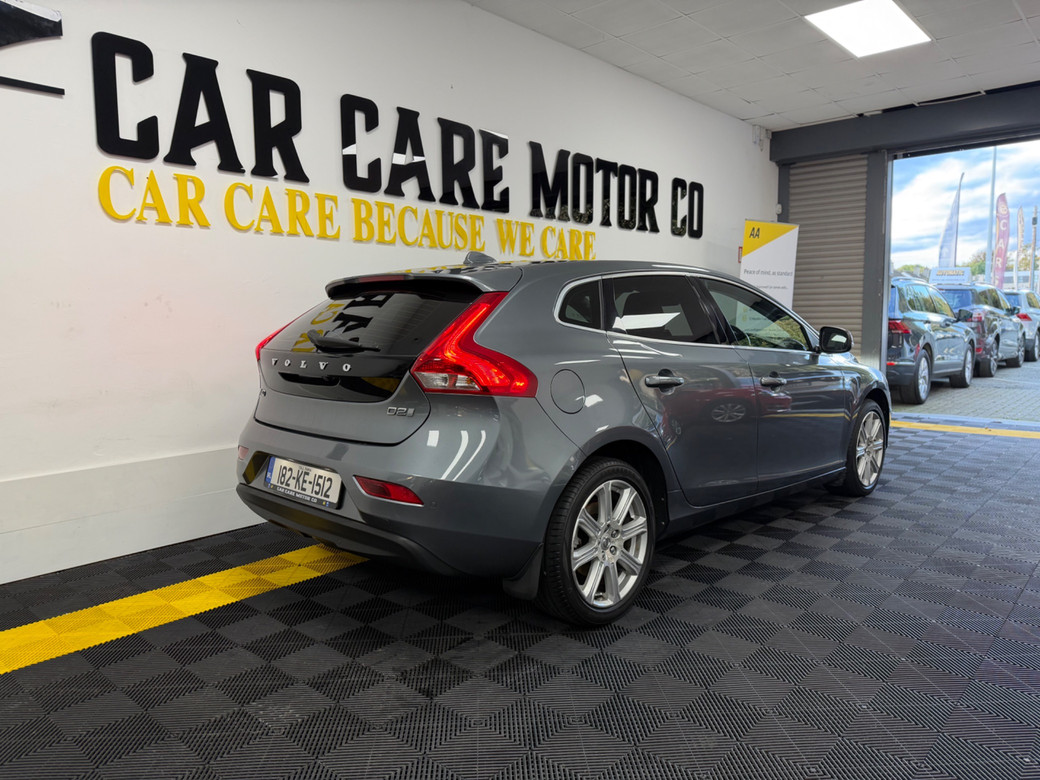 2018 Volvo V40