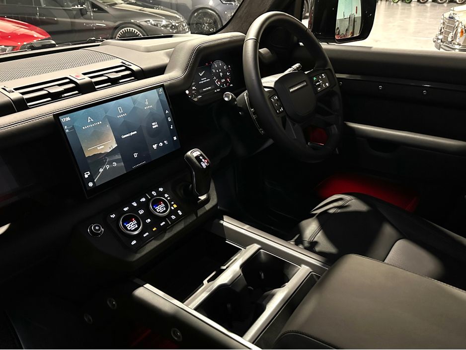 2025 Land Rover Defender