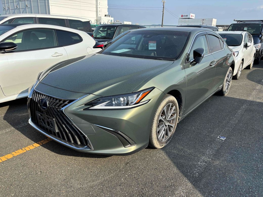 2021 Lexus ES 300h