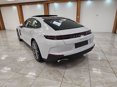 2025 Porsche Panamera