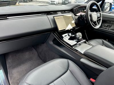 2025 Land Rover Range Rover Sport