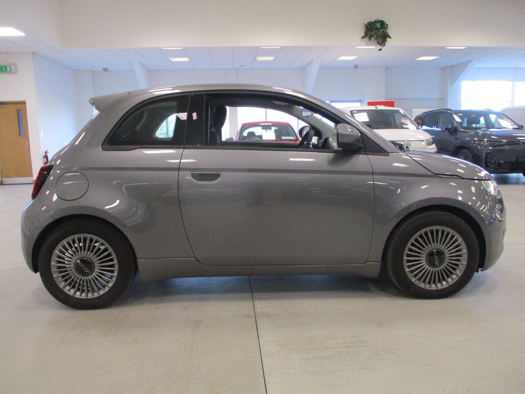 2025 Fiat 500e
