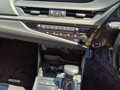 2020 Lexus ES 300h