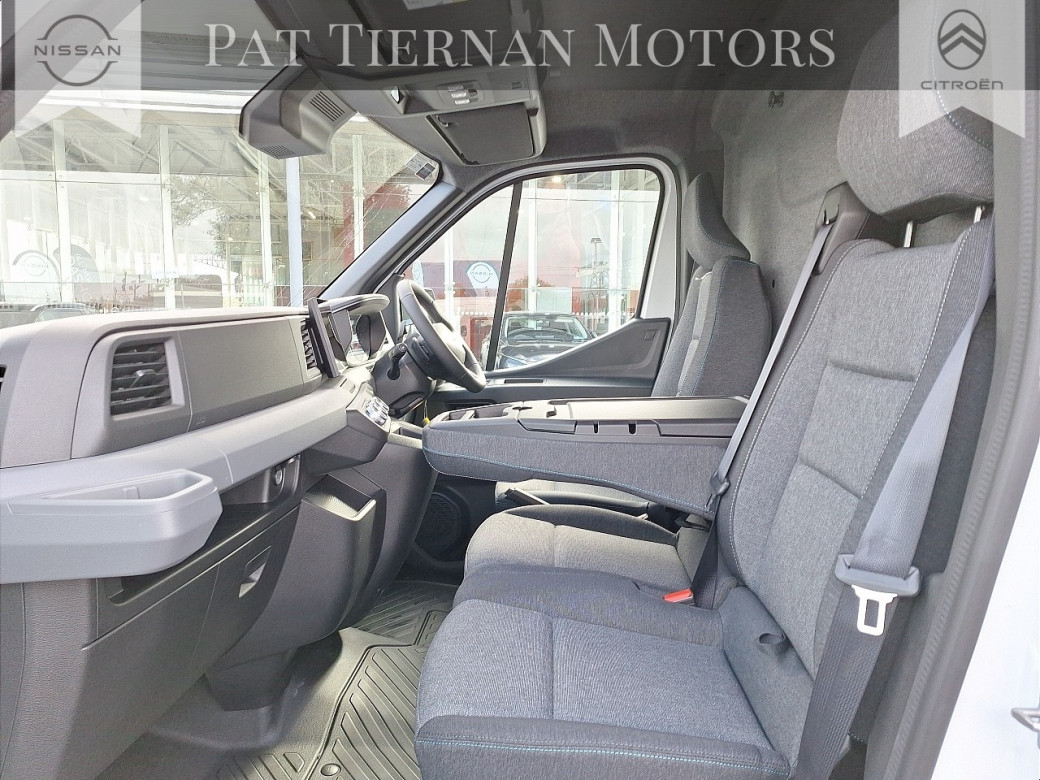 2025 Nissan Interstar