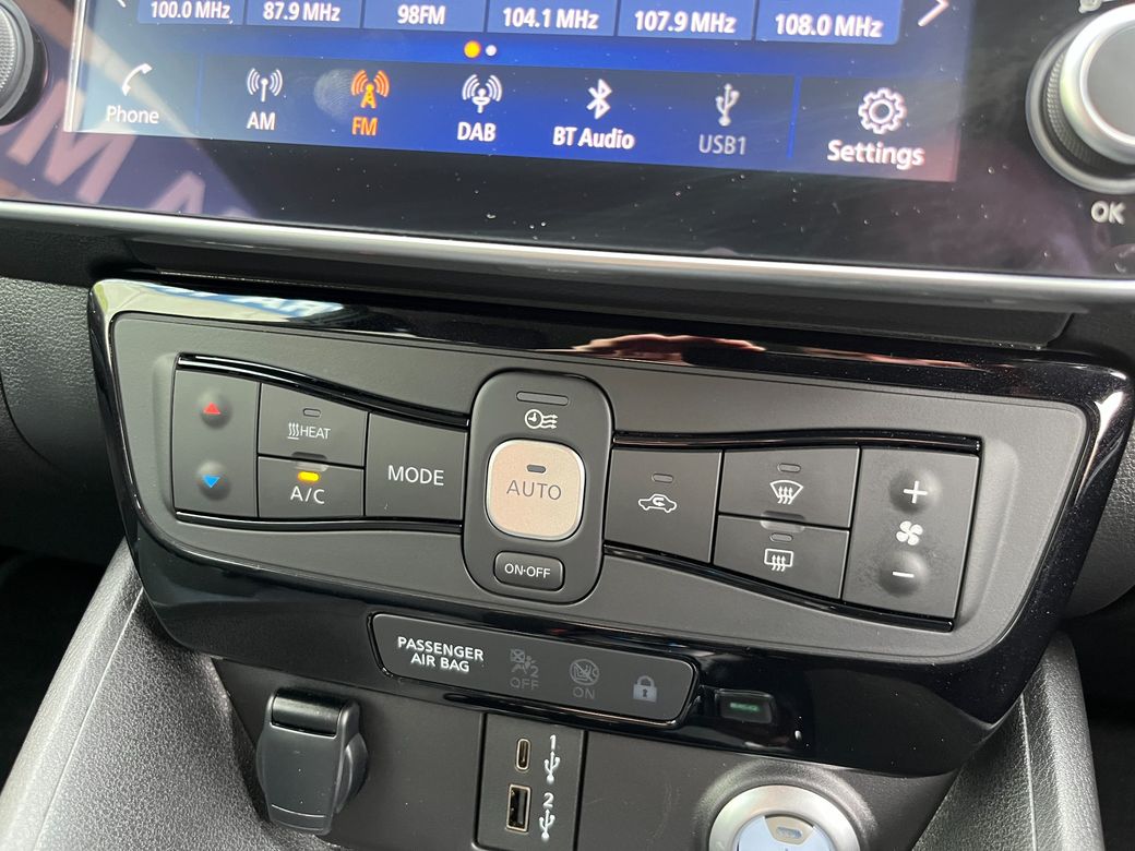 2025 Nissan Leaf