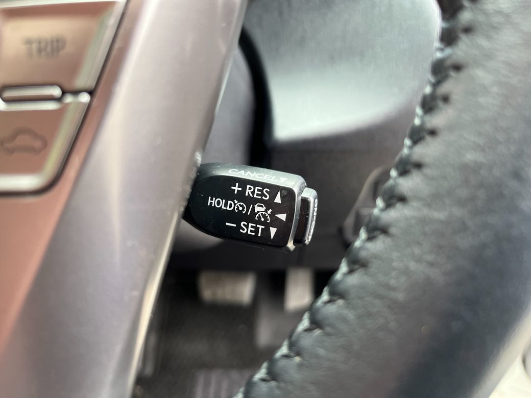 2019 Toyota Prius Alpha