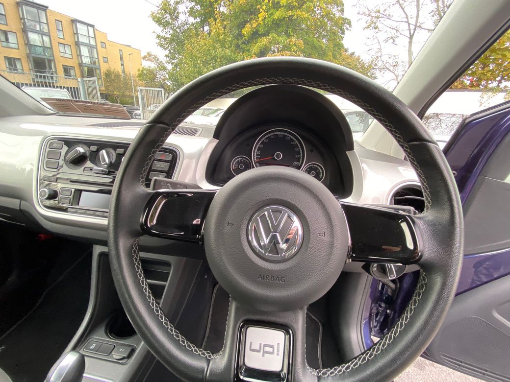 2016 Volkswagen up!