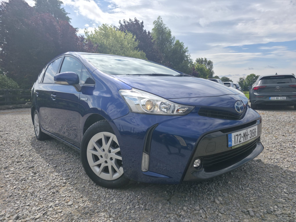 2017 Toyota Prius Alpha