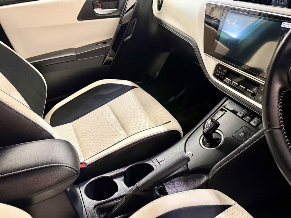 2017 Toyota Auris
