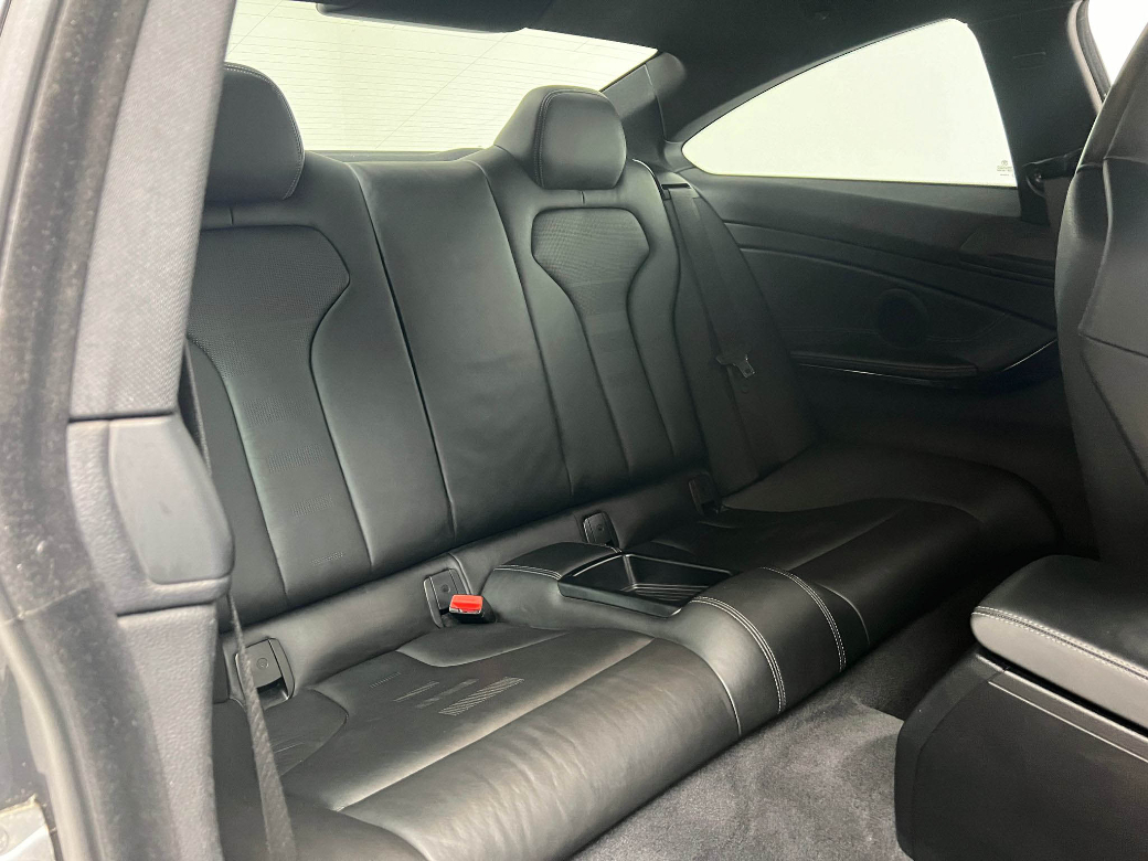 2019 BMW M4