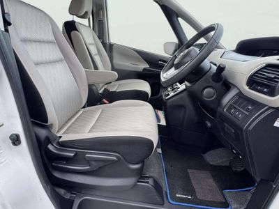 2020 Nissan Serena