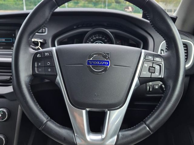2016 Volvo V40