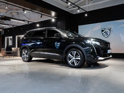 2023 Peugeot 5008