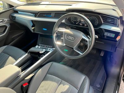 2022 Audi e-tron