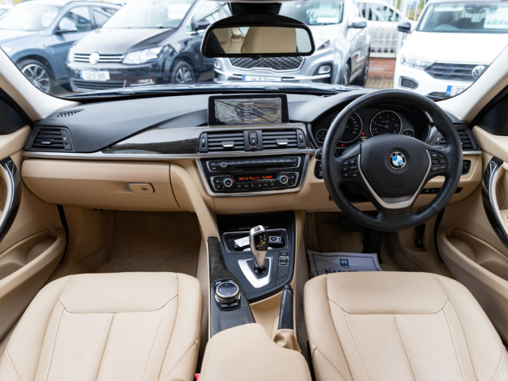 2015 BMW 320