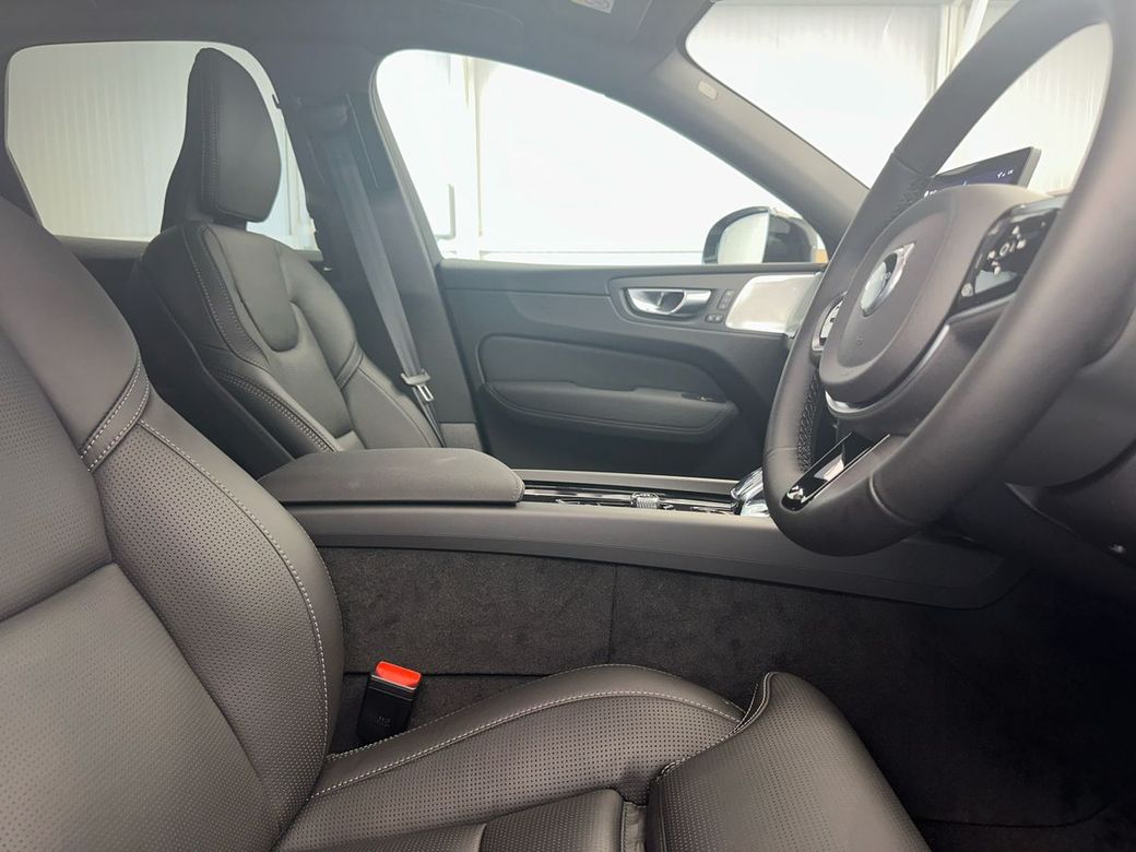 2025 Volvo XC60