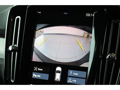 2022 Volvo XC40