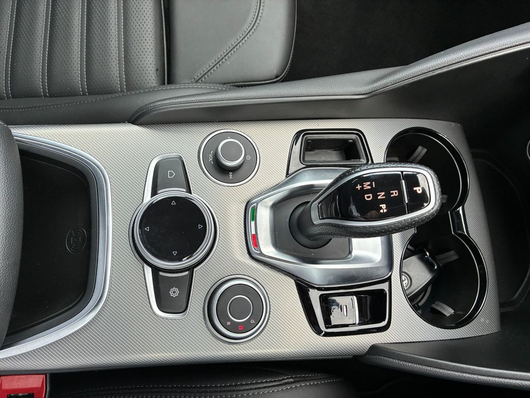 2025 Alfa Romeo Giulia