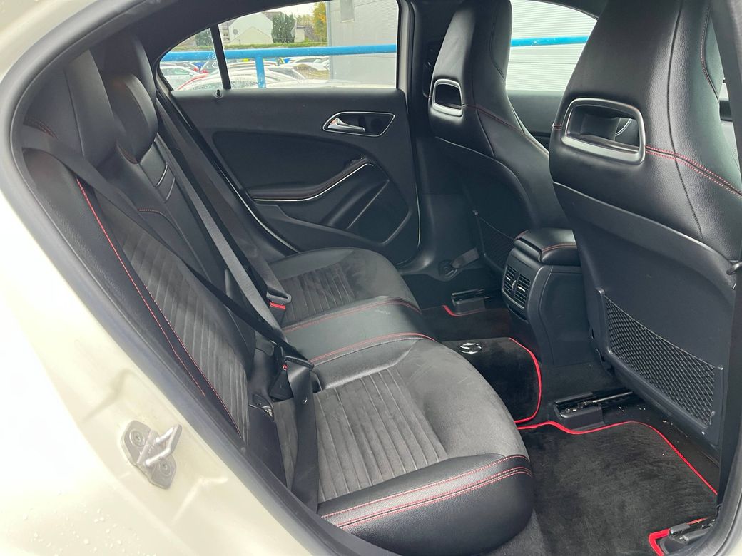 2016 Mercedes-Benz A 180