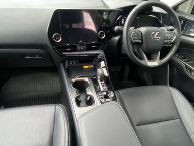 2025 Lexus NX 450H+