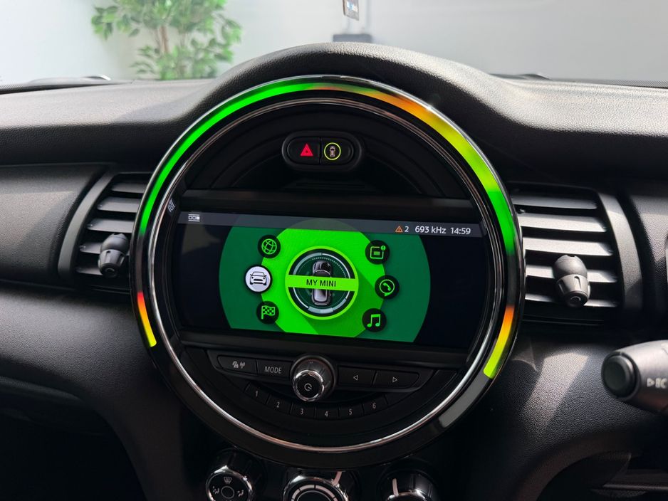 2019 Mini Hatch